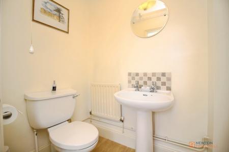 5 bedroom Detached house for sale in Station Road, Desford, LE9