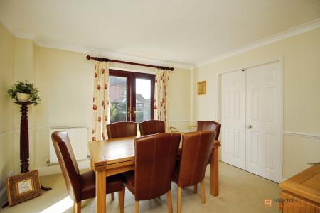 5 bedroom Detached house for sale in Station Road, Desford, LE9