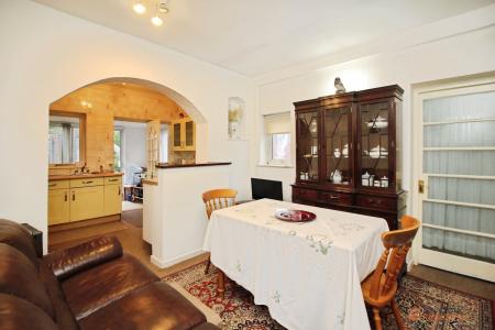 3 bedroom Semi-detached house for sale in Ravenhurst Road, Braunstone Town, LE3