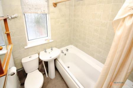 3 bedroom Semi-detached house for sale in Ravenhurst Road, Braunstone Town, LE3