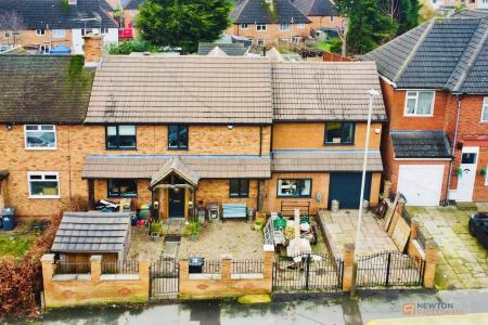 4 bedroom Semi-detached house for sale in Imperial Avenue, Braunstone, LE3