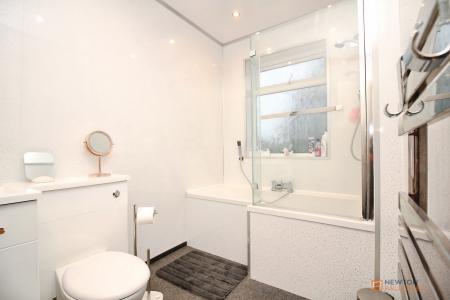 4 bedroom Semi-detached house for sale in Imperial Avenue, Braunstone, LE3