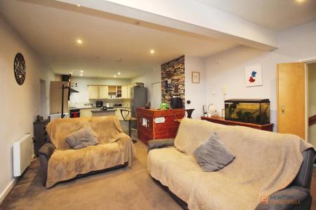 2 bedroom Flat for sale in Shilton Road, Barwell, LE9