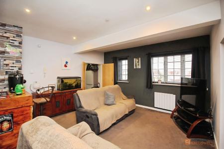 2 bedroom Flat for sale in Shilton Road, Barwell, LE9