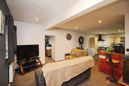 2 bedroom Flat for sale in Shilton Road, Barwell, LE9