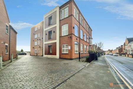 2 bedroom Flat for sale in Shilton Road, Barwell, LE9