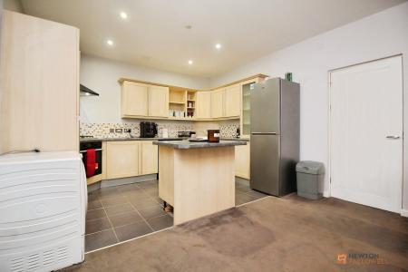 2 bedroom Flat for sale in Shilton Road, Barwell, LE9