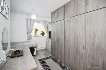 2 bedroom Terraced House for sale in Clifford Street, Leicester, LE3