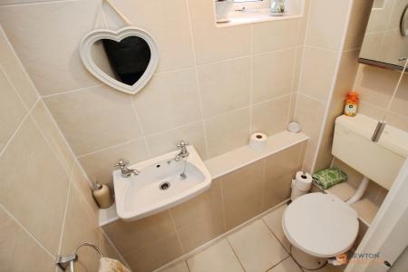 2 bedroom Terraced House for sale in Clifford Street, Leicester, LE3