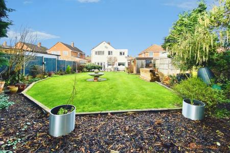 3 bedroom Detached house for sale in The Osiers, Braunstone Town, LE3