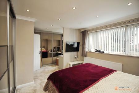 3 bedroom Detached house for sale in The Osiers, Braunstone Town, LE3