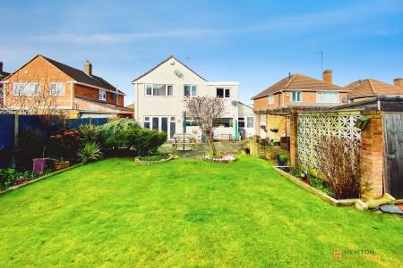 3 bedroom Detached house for sale in The Osiers, Braunstone Town, LE3
