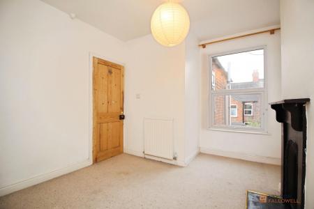 3 bedroom Terraced House for sale in Harrow Road, Off Fosse Road South, Leicester, LE3