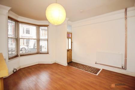 3 bedroom Terraced House for sale in Harrow Road, Off Fosse Road South, Leicester, LE3