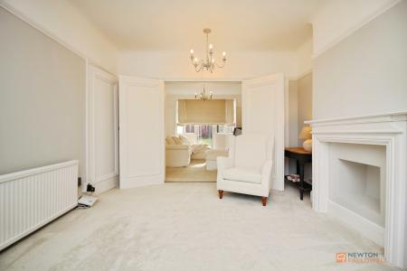 4 bedroom Semi-detached house for sale in Hinckley Road, Western Park, LE3