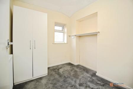 5 bedroom Semi-detached house for sale in Kingsway, Braunstone Town, LE3