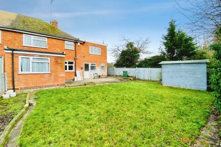 5 bedroom Semi-detached house for sale in Kingsway, Braunstone Town, LE3