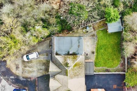 5 bedroom Semi-detached house for sale in Kingsway, Braunstone Town, LE3