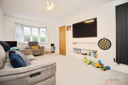 3 bedroom Town house for sale in Burchnall Road, Leicester, LE3