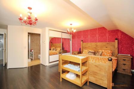 5 bedroom Detached house for sale in Barons Close, Kirby Muxloe, LE9