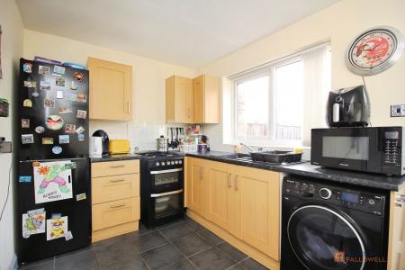 2 bedroom End of terrace house for sale in Hawthorne Way, Barwell, LE9