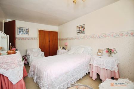 3 bedroom Semi-detached bungalow for sale in Hat Road, Braunstone Town, LE3