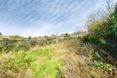 3 bedroom Semi-detached bungalow for sale in Hat Road, Braunstone Town, LE3