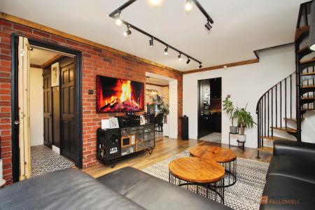 2 bedroom Semi-detached house for sale in Blackthorn Drive, Anstey Heights, Leicester, LE4