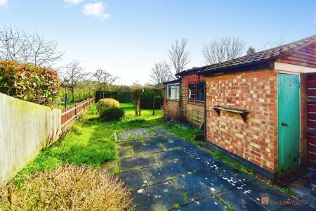 3 bedroom Semi-detached house for sale in South Avenue, Leicester Forest East, LE3