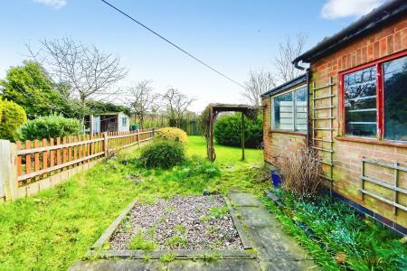 3 bedroom Semi-detached house for sale in South Avenue, Leicester Forest East, LE3