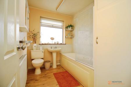 3 bedroom Semi-detached house for sale in South Avenue, Leicester Forest East, LE3