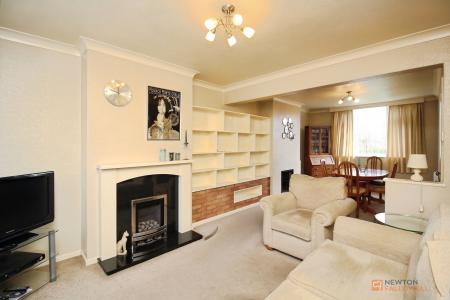 3 bedroom Semi-detached house for sale in South Avenue, Leicester Forest East, LE3