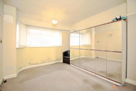 3 bedroom Semi-detached house for sale in Stratford Road, Braunstone Town, LE3