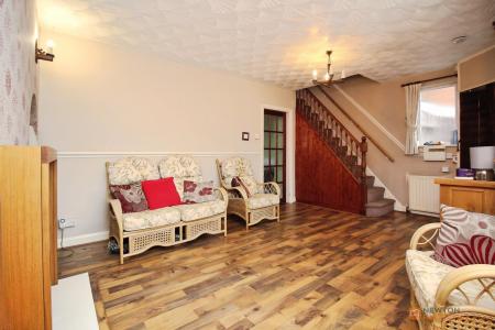 3 bedroom Semi-detached house for sale in Stratford Road, Braunstone Town, LE3