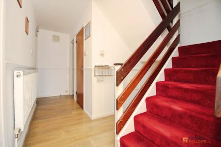 3 bedroom End of terrace house for sale in Langley Walk, Leicester, LE4