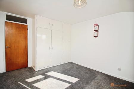 3 bedroom End of terrace house for sale in Langley Walk, Leicester, LE4