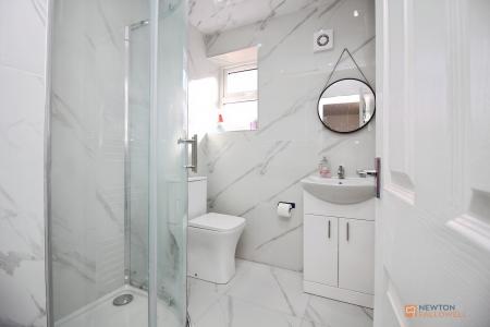 2 bedroom Terraced House for sale in Heatherbrook Road, Anstey Heights, Leicester, LE4