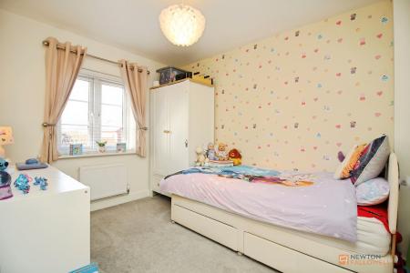 3 bedroom Semi-detached house for sale in Strathy Close, Lubbesthorpe, LE19