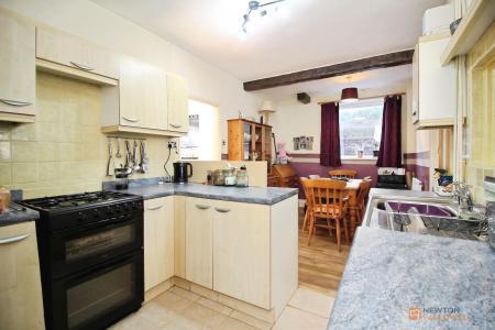 3 bedroom Semi-detached house for sale in Tower Road, Earl Shilton, LE9