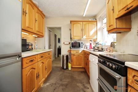 3 bedroom Semi-detached house for sale in Station Road, Kirby Muxloe, LE9