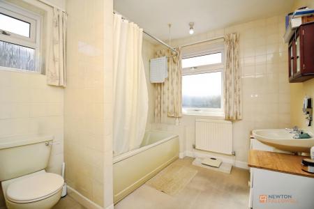 3 bedroom Semi-detached house for sale in Station Road, Kirby Muxloe, LE9