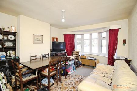 3 bedroom Semi-detached house for sale in Station Road, Kirby Muxloe, LE9