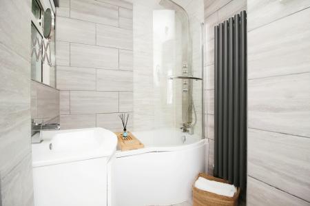 3 bedroom Semi-detached house for sale in Dunstall Avenue, Leicester, LE3