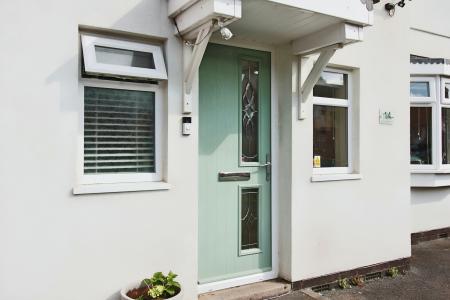 3 bedroom Semi-detached house for sale in Dunstall Avenue, Leicester, LE3