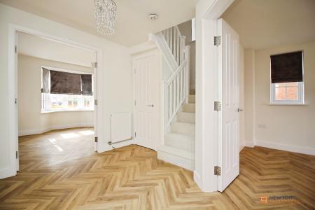 4 bedroom Detached house for sale in Irvine Crescent, Lubbesthorpe, LE19