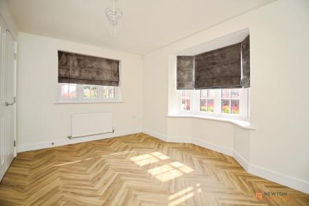 4 bedroom Detached house for sale in Irvine Crescent, Lubbesthorpe, LE19