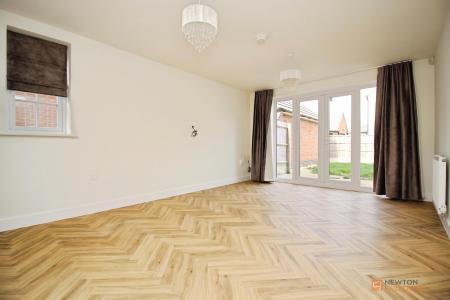 4 bedroom Detached house for sale in Irvine Crescent, Lubbesthorpe, LE19