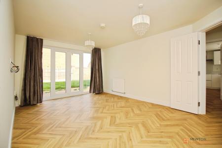 4 bedroom Detached house for sale in Irvine Crescent, Lubbesthorpe, LE19