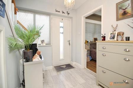 3 bedroom Semi-detached house for sale in Arnolds Crescent, Newbold Verdon, LE9