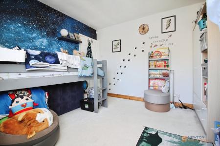 3 bedroom Semi-detached house for sale in Arnolds Crescent, Newbold Verdon, LE9